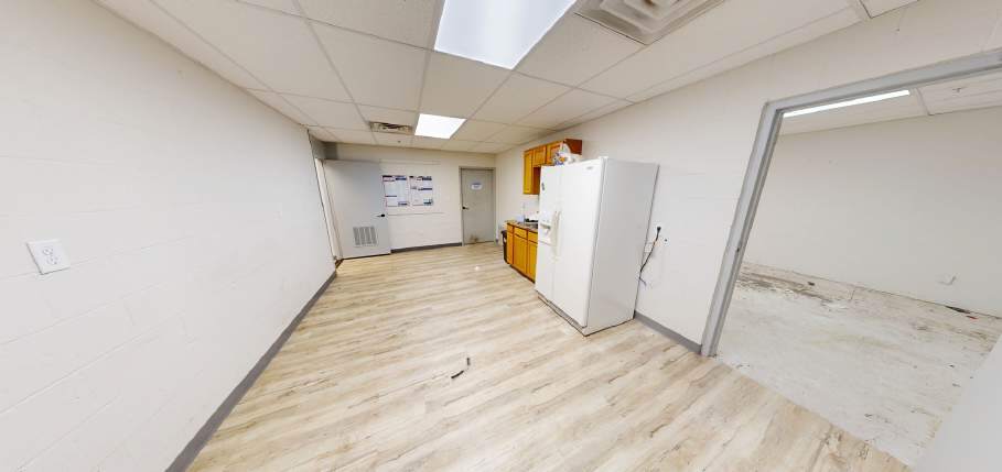 More Photos Of 1457A E Robinson Ave, Springdale Warehouse For Lease