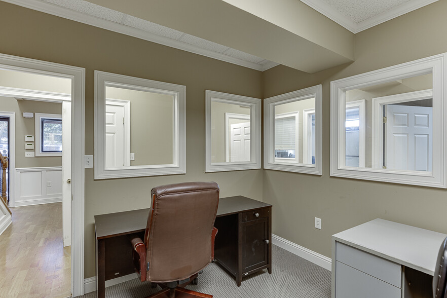 More Photos Of 743 Church St, Buford Office For Sale