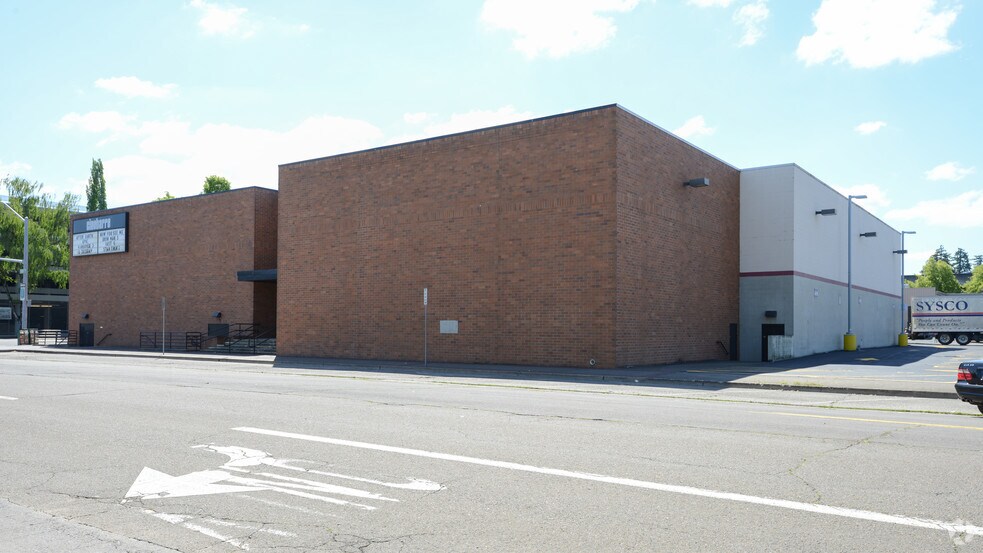 More Photos Of 501 Marion St NE, Salem Movie Theatre For Lease
