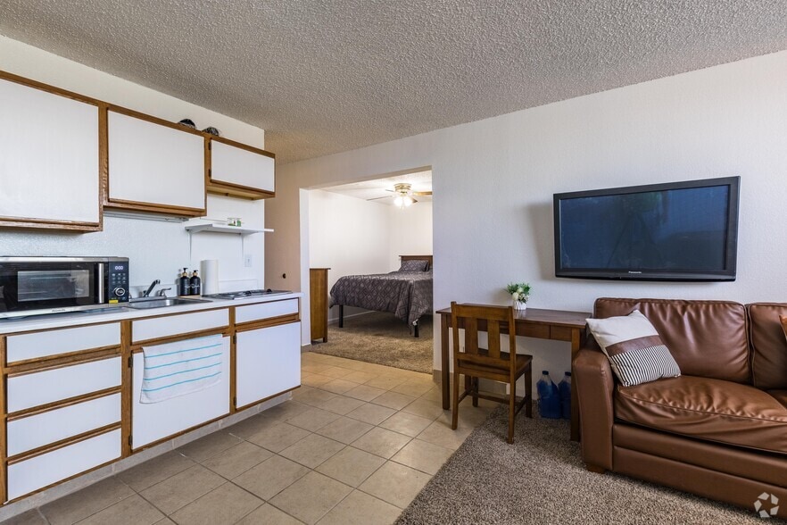 More Photos Of 320 Lee Ave, Bullhead City Apartments For Sale