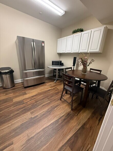 More Photos Of 965 Piedmont Rd, Marietta Office For Lease