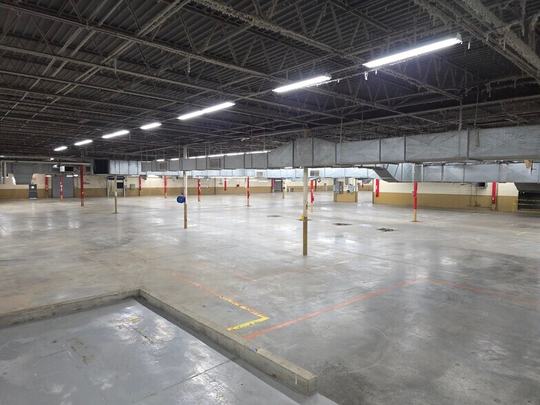 More Photos Of 600 S Railroad Ave, Kings Mountain Warehouse For Lease
