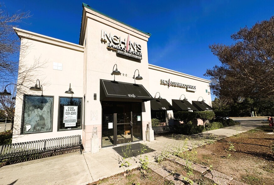 More Photos Of 17900 San Ramon Valley Blvd, San Ramon Restaurant For Lease