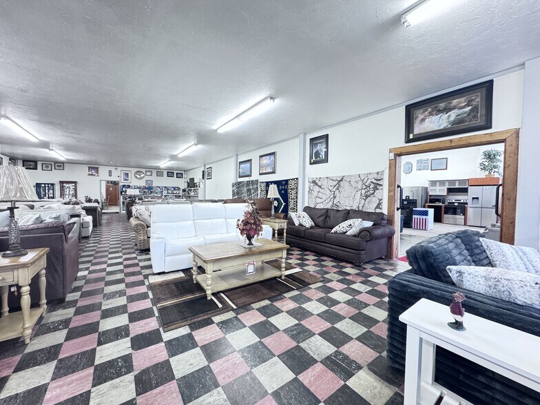 More Photos Of 213 S Rail St W, Shoshone Storefront For Sale