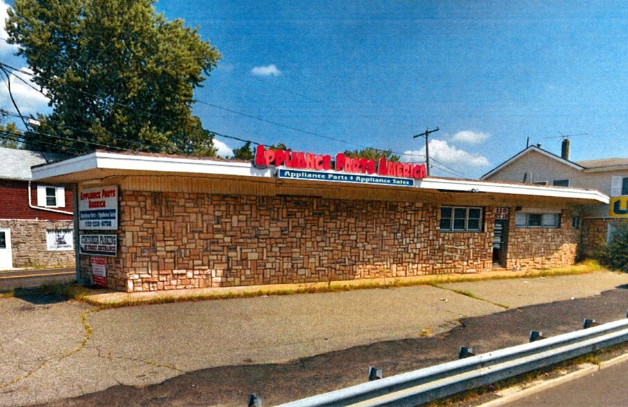 More Photos Of 65 Old Matawan Rd, Old Bridge Freestanding For Sale