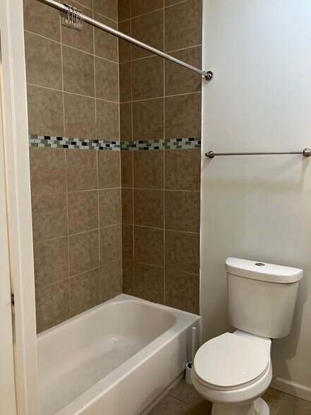 More Photos Of 423 N 40th St, Philadelphia Apartments For Sale