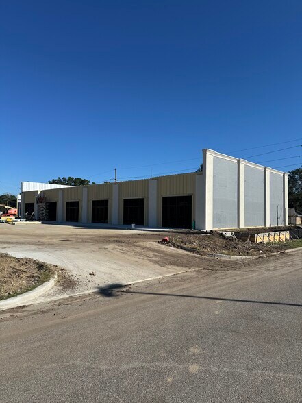 More Photos Of 8150 Perkins rd, Baton Rouge Freestanding For Lease