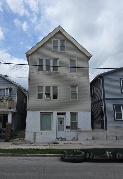 More Photos Of , Milwaukee Multifamily For Sale