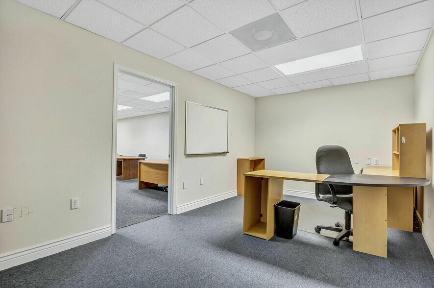 More Photos Of 904 E New Haven Ave, Melbourne Storefront For Lease