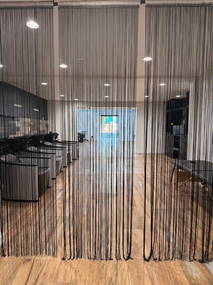 More Photos Of 463-467 S La Brea Ave, Los Angeles Storefront Retail Office For Lease