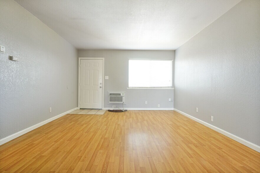More Photos Of 1017 H St, Antioch Apartments For Sale