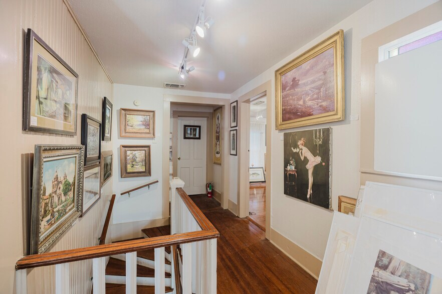 More Photos Of 3126 Handley Dr, Fort Worth General Retail For Sale