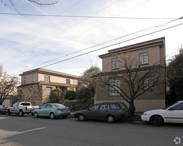 Primary Photo Of 2336 NW Pettygrove St, Portland Apartments For Sale