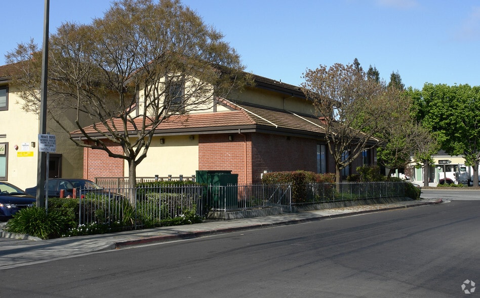 Primary Photo Of 777 Woodside Rd, Redwood City Office For Lease