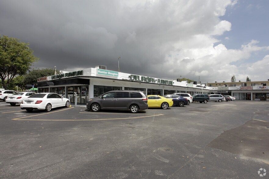 More Photos Of 1025 E Hallandale Beach Blvd, Hallandale Beach Storefront Retail Office For Lease