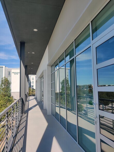 More Photos Of 3738 Bayer Ave, Long Beach Office For Lease