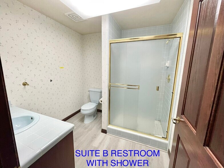 More Photos Of 3 offices, 3 warehouses: 1,200–4,876 SF, Lompoc Warehouse For Lease