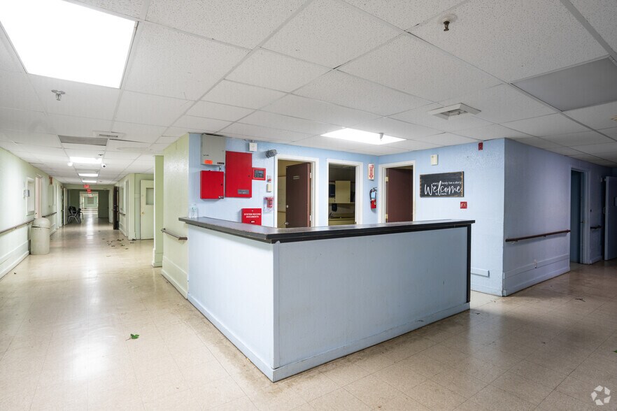 More Photos Of 1415 W Washington St, Brownsville Healthcare For Sale