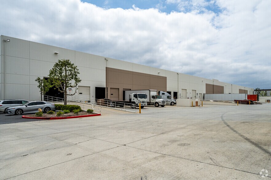 More Photos Of 4495 E Wall St, Ontario Distribution For Lease