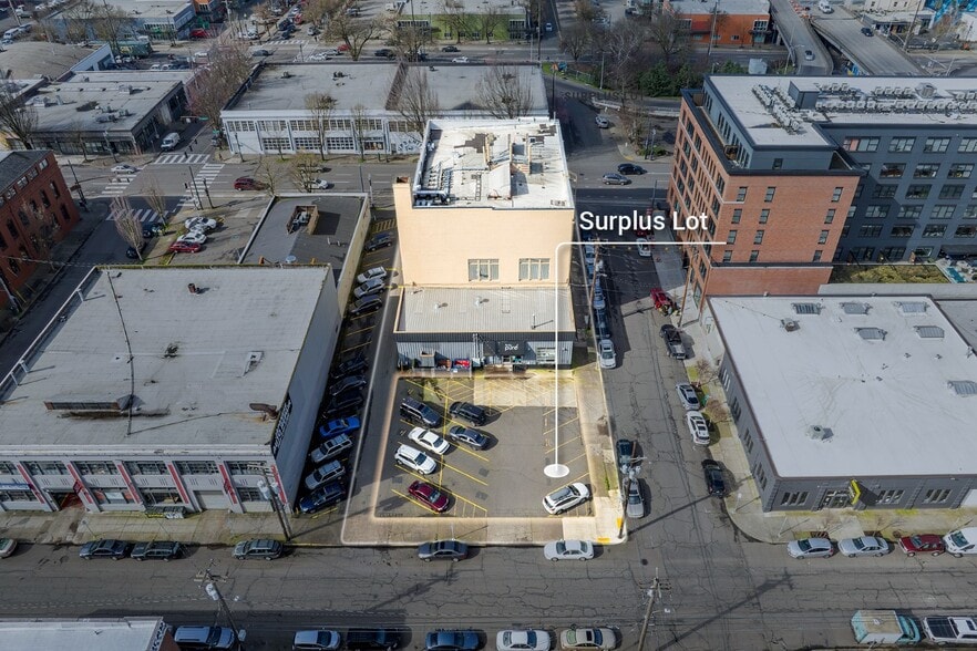 More Photos Of 1006 SE Grand Ave, Portland Loft Creative Space For Sale