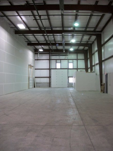 More Photos Of 5600 N 58th Ct, Lincoln Warehouse For Lease
