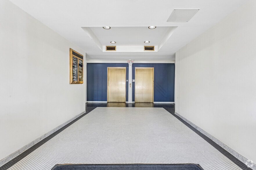 More Photos Of 1708 Peachtree St NW, Atlanta Medical For Sale