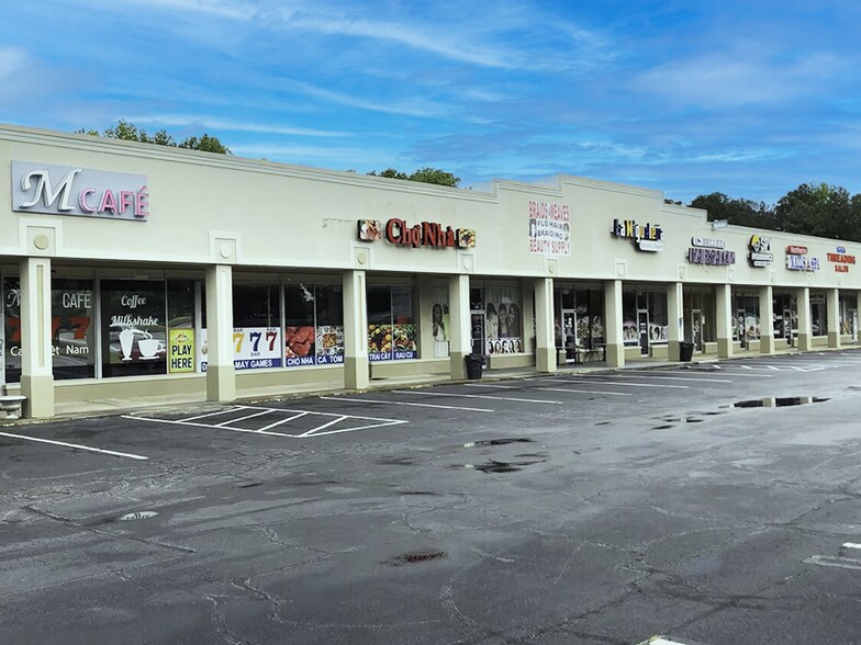 More Photos Of 5265 Lawrenceville Hwy NW, Lilburn Storefront For Lease