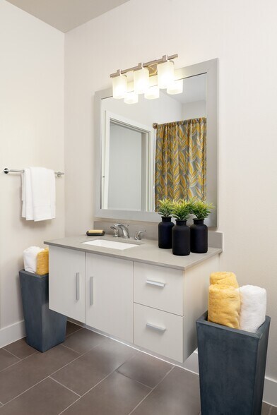 More Photos Of 423 Blue Star, San Antonio Apartments For Lease