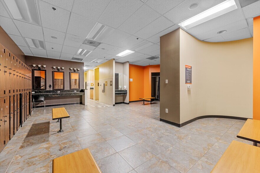 More Photos Of 1900 Del Paso Rd, Sacramento Health Club For Lease