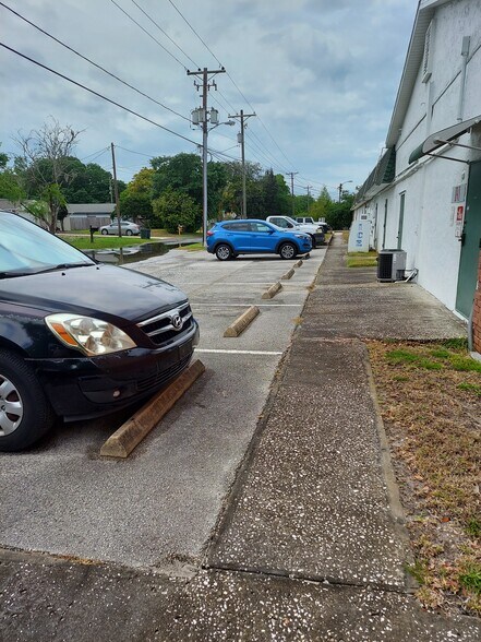 More Photos Of 7714 Massachusetts Ave, New Port Richey Office For Lease