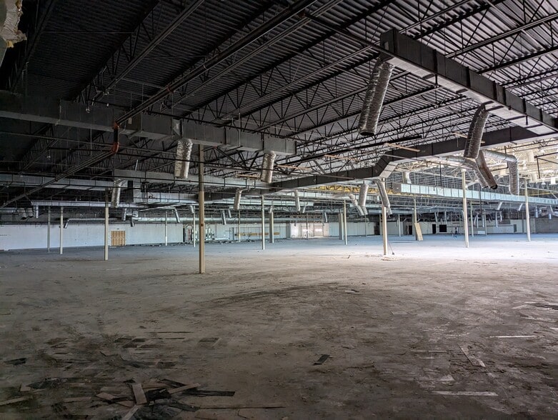 More Photos Of 1154 Lawrenceville Hwy, Lawrenceville Unknown For Lease