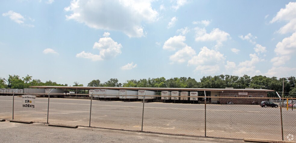 More Photos Of 141 Industrial Ct, Pensacola Truck Terminal For Lease