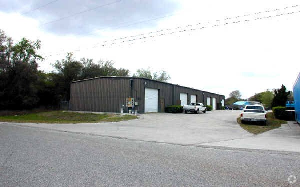 Primary Photo Of 12220 Hazen Ct, Thonotosassa Warehouse For Lease