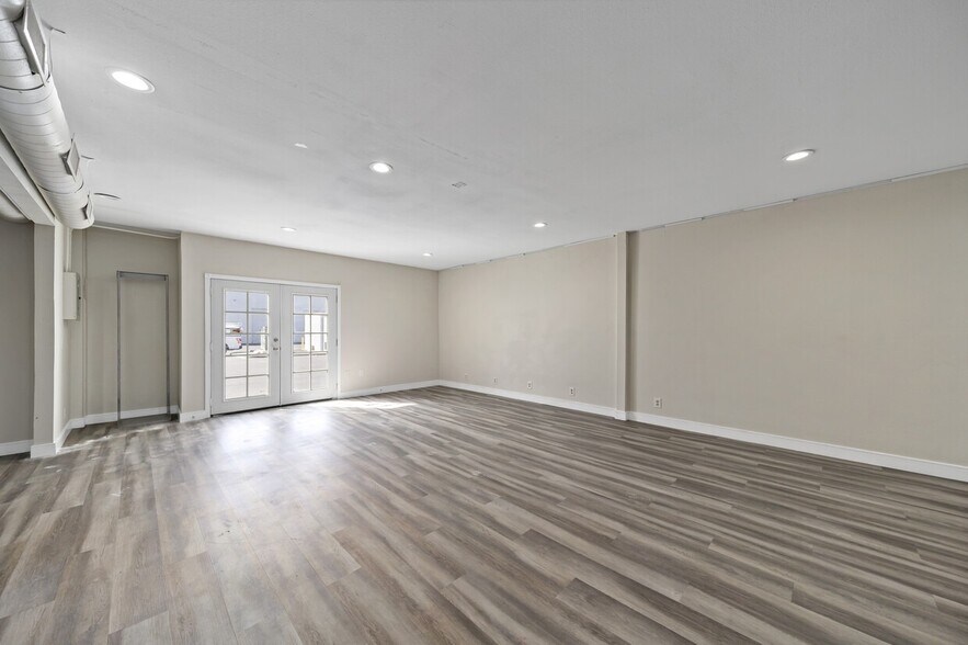 More Photos Of 1230 N Jefferson St, Anaheim Light Distribution For Sale