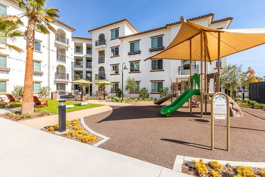 More Photos Of 12849 Poway Rd, Poway Unknown For Lease
