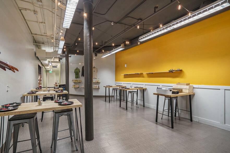 More Photos Of 166 S Kalamazoo Mall, Kalamazoo General Retail For Lease