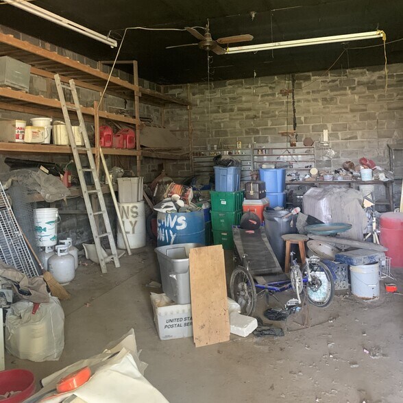 More Photos Of 298 Huffman Ave, Portageville Flex For Sale