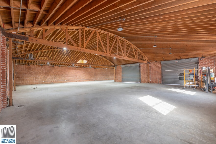 More Photos Of 4900 Washington Blvd, Los Angeles Warehouse For Lease
