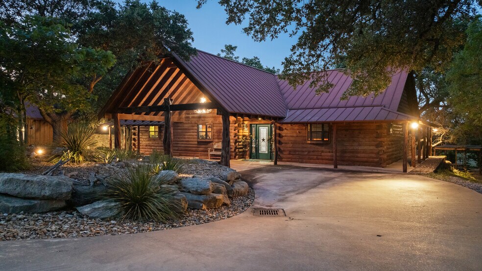 More Photos Of 101 Rolling Hills Rd, Blanco Specialty For Sale