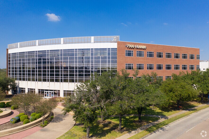 More Photos Of 7900 Fannin St, Houston Medical For Lease