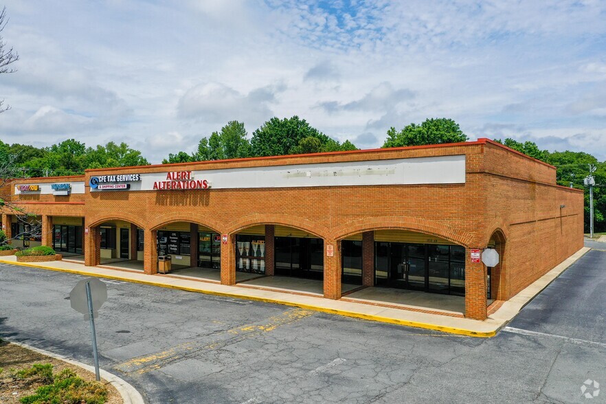 Primary Photo Of 1609-1727 N Sardis Rd, Charlotte Unknown For Lease