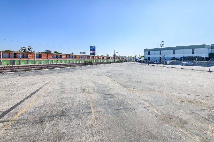 More Photos Of 2551 Santa Fe Ave, Redondo Beach Light Manufacturing For Sale