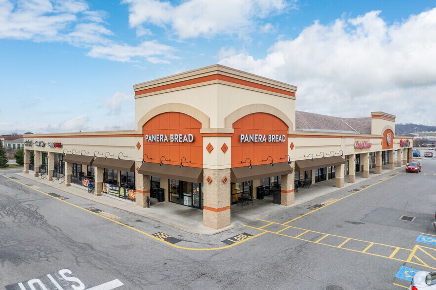 More Photos Of 2801 E Market St, York General Retail For Lease