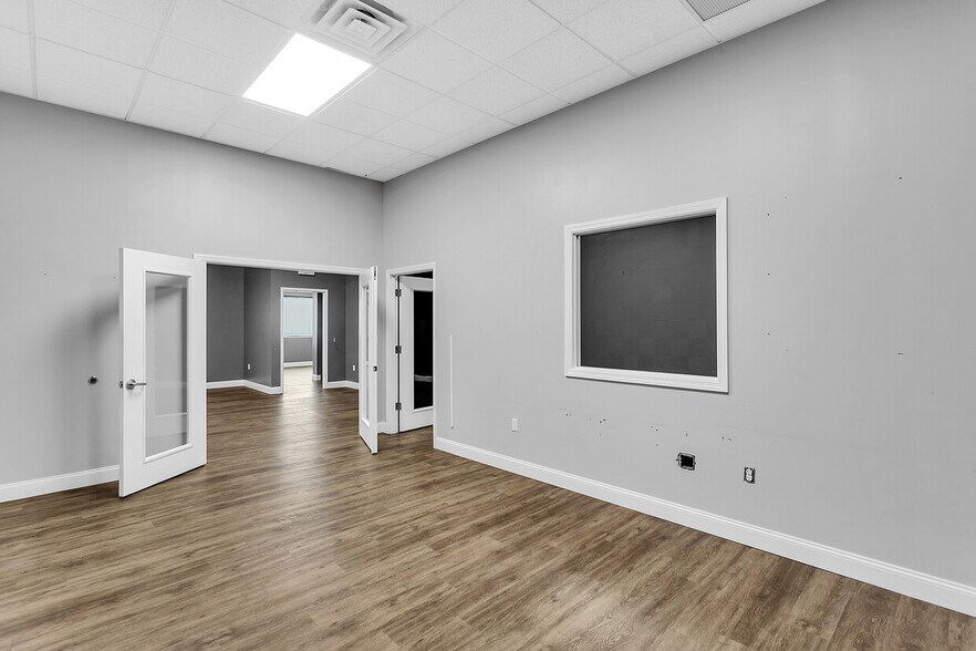 More Photos Of 4491 School Rd S, Murrysville Office For Sale