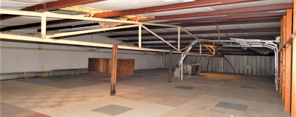 More Photos Of 3700 N Stewart Rd, Mission Warehouse For Lease