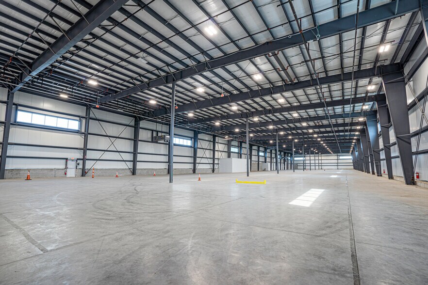 More Photos Of 4 MacArthur Ave, Devens Warehouse For Lease
