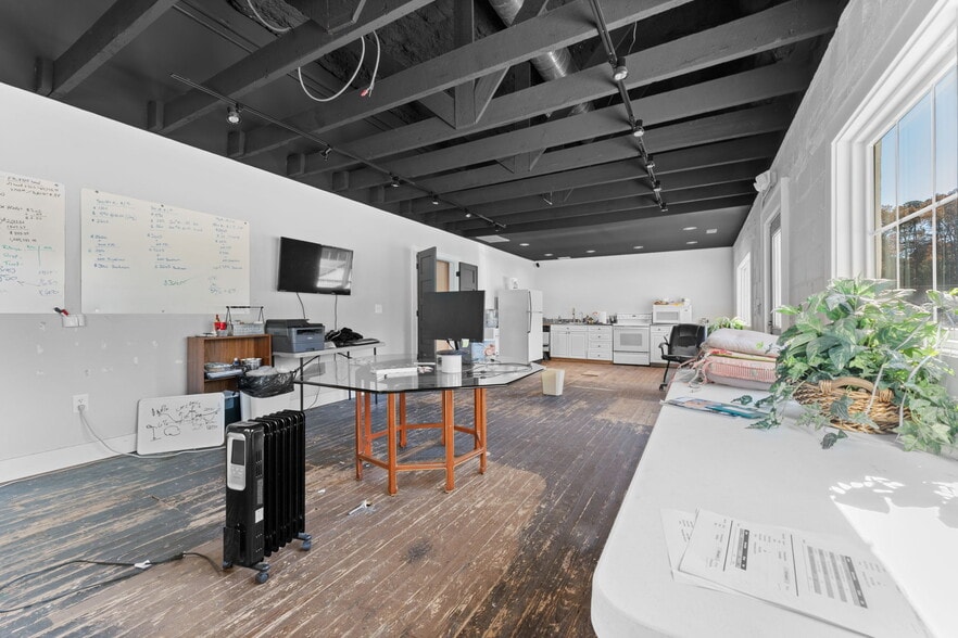 More Photos Of 24 Commerce St, Franklin Industrial For Sale