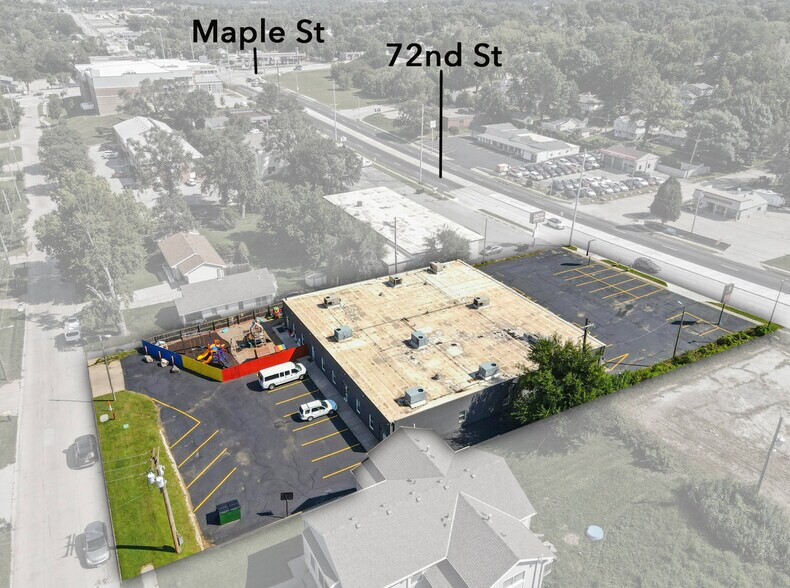 Primary Photo Of 2506-2510 N 72nd St, Omaha Freestanding For Sale