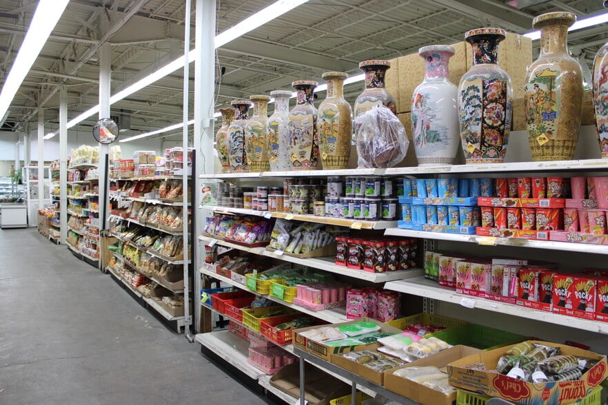 More Photos Of 303 Grand Blvd, Kansas City Warehouse For Sale