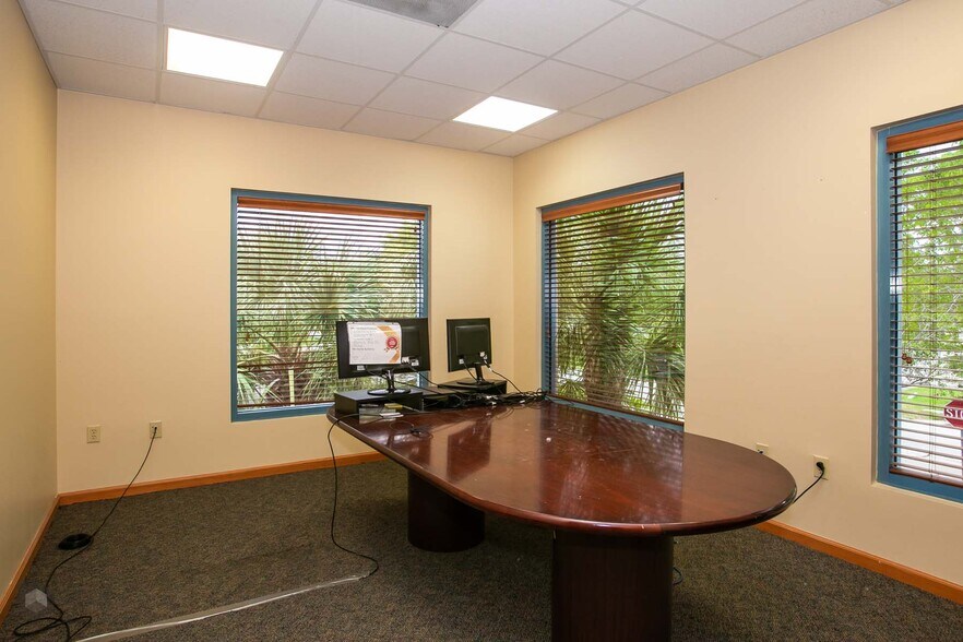 More Photos Of 10394 W Sample Rd, Coral Springs Medical For Lease